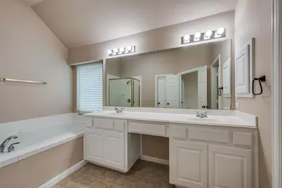 2308 Bear Run Road, Arlington, TX 76001 - Photo 17