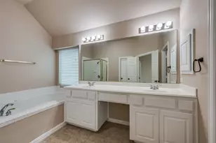 2308 Bear Run Rd, Arlington, TX 76001 - Photo 17