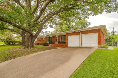 3401 Bilglade Road, Fort Worth, TX 76133 - Photo 3