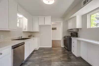 4613 Winthrop Avenue E, Fort Worth, TX 76116 - Photo 13