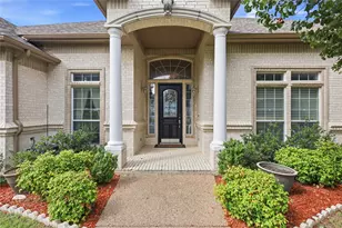 8804 Summit Point Ct, Fort Worth, TX 76179 - Photo 3