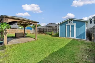 326 Baldwin St, Grand Prairie, TX 75052 - Photo 35