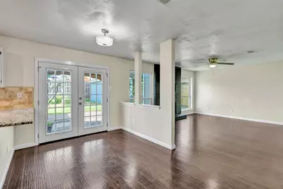 326 Baldwin Street, Grand Prairie, TX 75052 - Photo 15