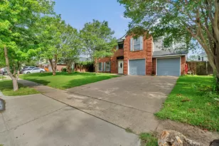 326 Baldwin St, Grand Prairie, TX 75052 - Photo 1
