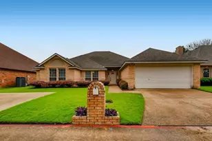 5930 River Bend Dr, Benbrook, TX 76132 - Photo 1