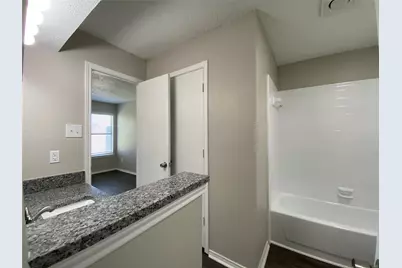 6706 Crestmont Court, Fort Worth, TX 76133 - Photo 11