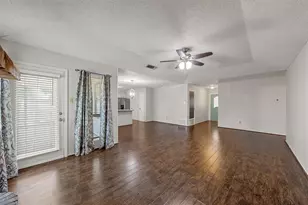 2111 Skylark Dr, Waco, TX 76712 - Photo 9