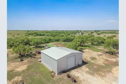 883 Santa Anna Ave, Coleman, TX 76834 - Photo 3