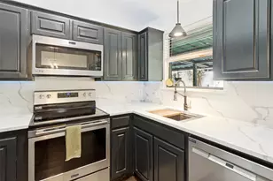 609 Henderson St, Joshua, TX 76058 - Photo 13