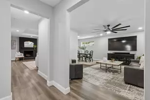 10612 Estate Ln, Dallas, TX 75238 - Photo 3
