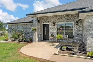 5330 Leroy Pkwy, West, TX 76691 - Photo 9