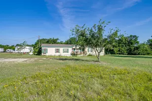 127 Lelon Ln, Springtown, TX 76082 - Photo 1