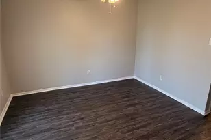 415 Stonehenge Dr, Arlington, TX 76014 - Photo 9