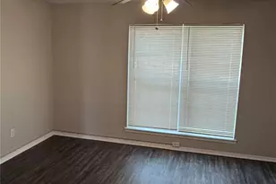 415 Stonehenge Dr, Arlington, TX 76014 - Photo 5
