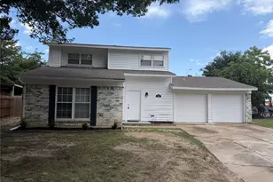 415 Stonehenge Dr, Arlington, TX 76014 - Photo 1