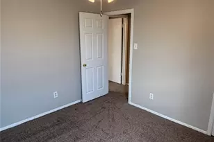 415 Stonehenge Dr, Arlington, TX 76014 - Photo 11