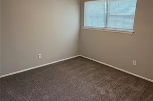 415 Stonehenge Dr, Arlington, TX 76014 - Photo 13