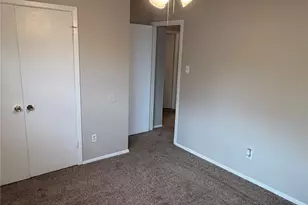 415 Stonehenge Dr, Arlington, TX 76014 - Photo 15