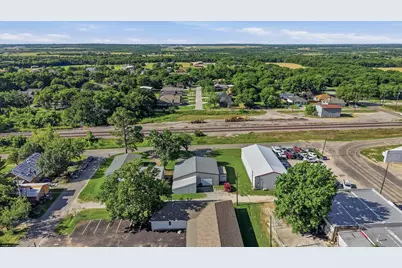 102 Front Street, Pottsboro, TX 75076 - Photo 11