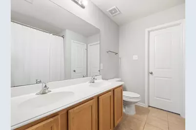 8 Shady Oak Lane, Conroe, TX 77304 - Photo 11
