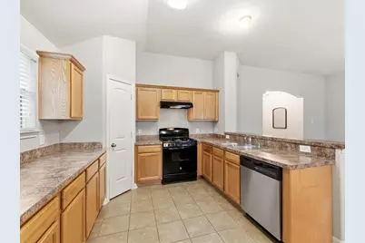 8 Shady Oak Lane, Conroe, TX 77304 - Photo 17