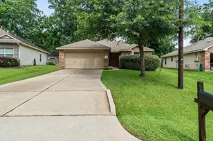 8 Shady Oak Ln, Conroe, TX 77304 - Photo 3