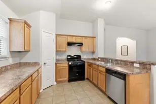 8 Shady Oak Ln, Conroe, TX 77304 - Photo 17