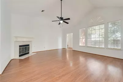 10911 Robincreek Lane, Frisco, TX 75035 - Photo 3