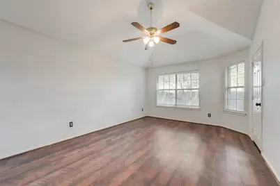 10911 Robincreek Lane, Frisco, TX 75035 - Photo 9