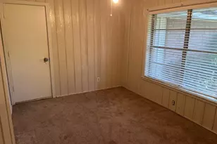 406 S Main St, Euless, TX 76040 - Photo 9