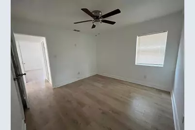 3711 Guaranty Street, Dallas, TX 75215 - Photo 3