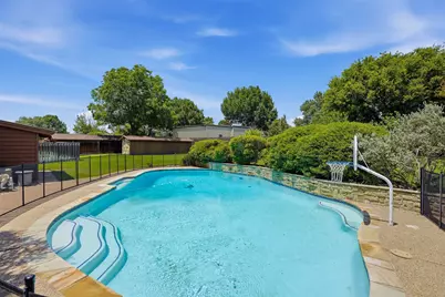 715 Stonelake Drive, Cleburne, TX 76033 - Photo 29