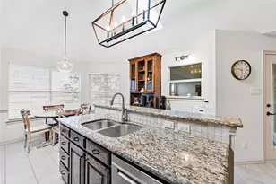 5202 Heatherdale Dr, Grapevine, TX 76051 - Photo 9