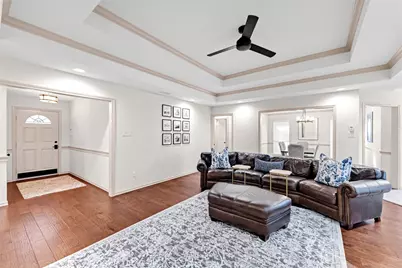 5202 Heatherdale Drive, Grapevine, TX 76051 - Photo 5