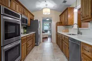 1406 N Trail Dr, Carrollton, TX 75006 - Photo 7