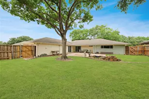 1406 N Trail Dr, Carrollton, TX 75006 - Photo 3
