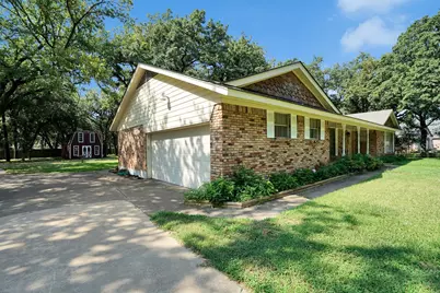 638 Arawe Circle E, Irving, TX 75060 - Photo 27