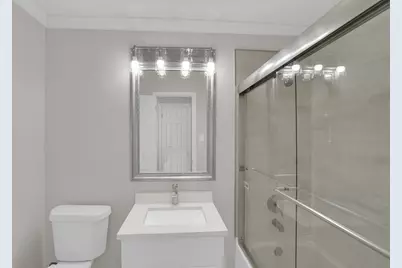 638 Arawe Circle E, Irving, TX 75060 - Photo 17