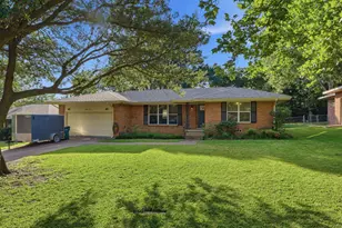 1411 Robin Dr, Sherman, TX 75092 - Photo 1