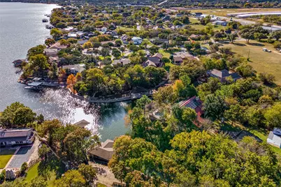 1612 Lakecrest Circle, Granbury, TX 76048 - Photo 35