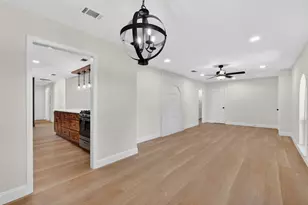 3401 Glenmont Dr, Fort Worth, TX 76133 - Photo 3