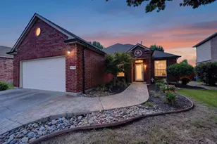10318 Augusta Ln, Rowlett, TX 75089 - Photo 1