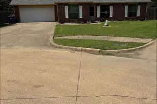 123 Brisbane Ct, Glenn Heights, TX 75154 - Photo 1
