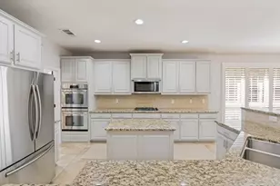 1300 Burnett Dr, Lantana, TX 76226 - Photo 11