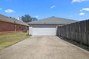 1533 Prescott Dr, Lancaster, TX 75134 - Photo 15