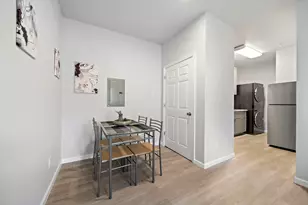 808 Sealy Ave, Galveston, TX 77550 - Photo 9