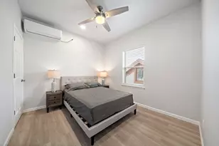 808 Sealy Ave, Galveston, TX 77550 - Photo 13