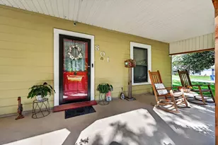 801 S Hall St, Ennis, TX 75119 - Photo 3