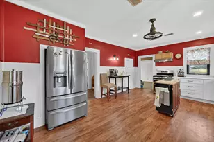 801 S Hall St, Ennis, TX 75119 - Photo 9