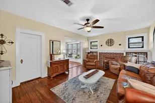 801 S Hall St, Ennis, TX 75119 - Photo 5